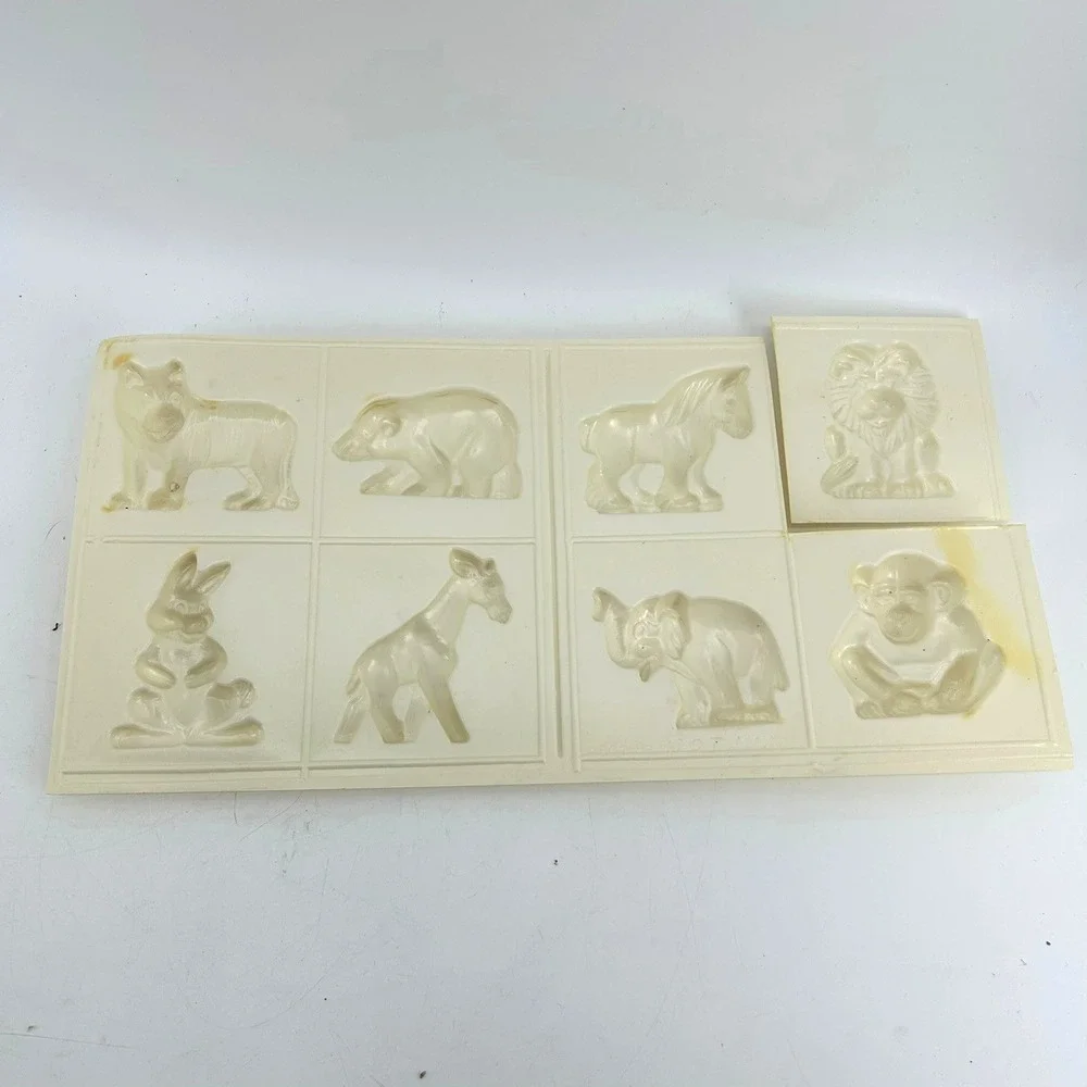 Vintage Wilton Sugar Plum Sugar Mold Gum Paste Animals Flowers Holiday Decor